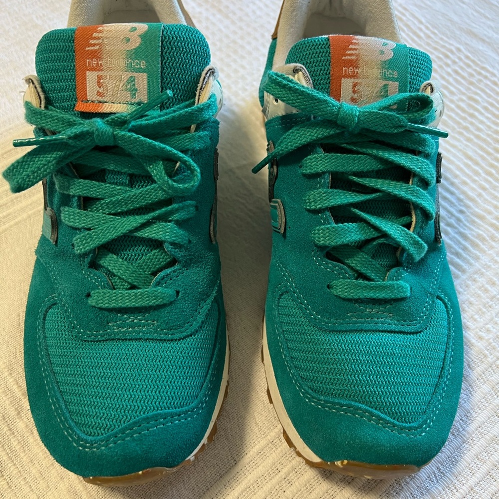 New Balance 574 sneakers, turquoise, size 7 1/2, great condition, worn once.